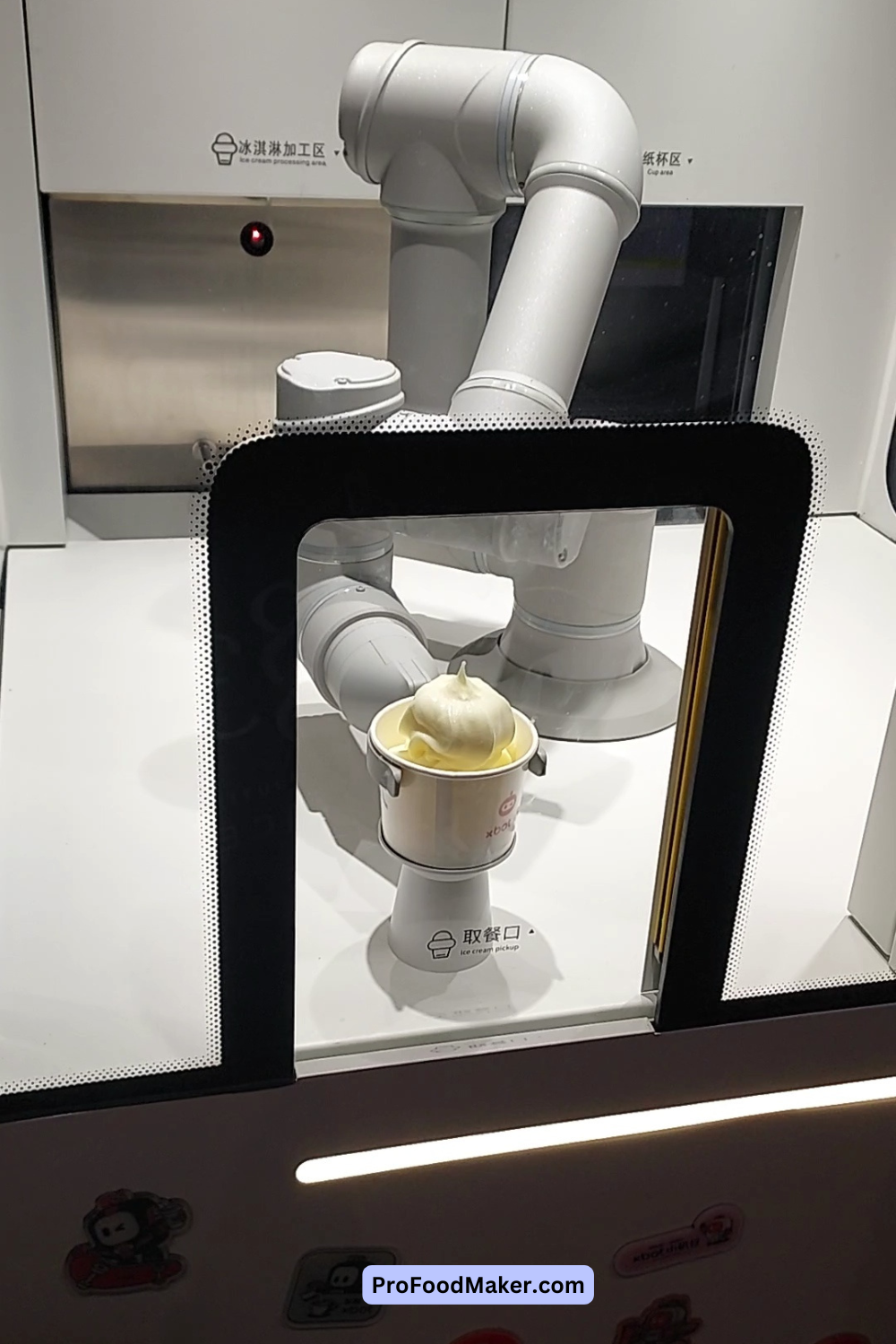 xbot ice cream robot at coffeefest nyc