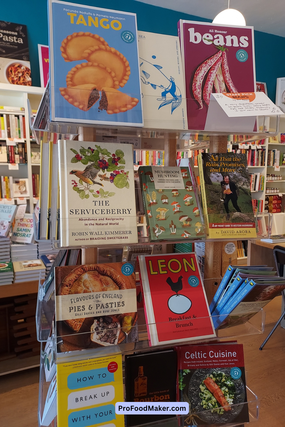 book larder tall clear display shelf