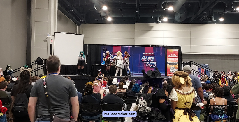 cosplay runway fashion show